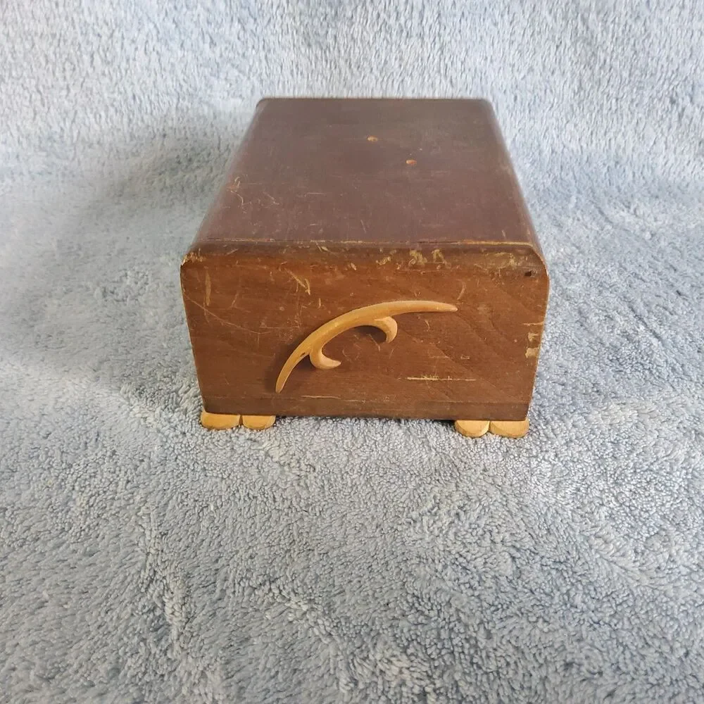 Vintage Wooden Keepsake Box Carved Front Accent Hinged Lid Small Chest Storage
